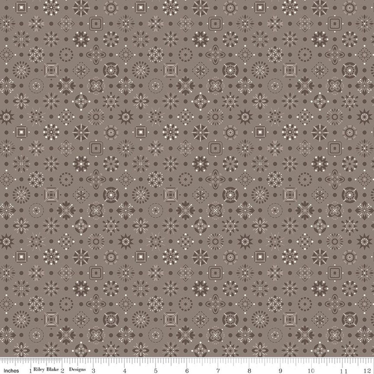 C17173 Rustic Grey Flowers on point Farmers Daughter