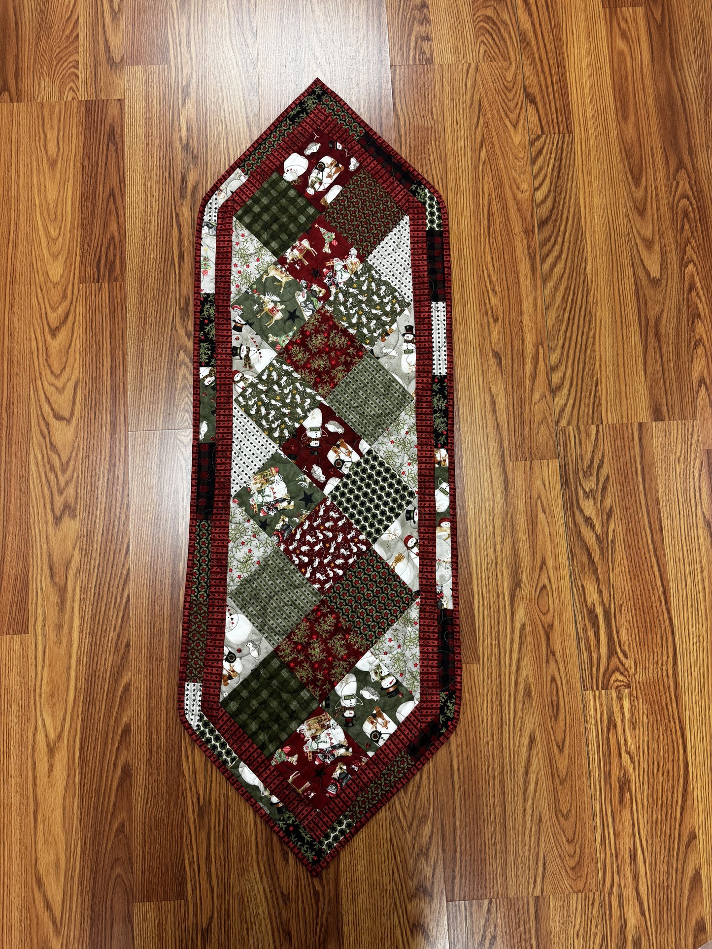 Northern Christmas Charmed Runner Kit